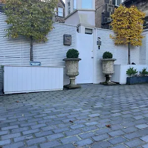  Apartment Westcourt By Rmg