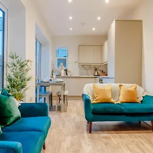  Apartment Mayfield - - Ground Floor